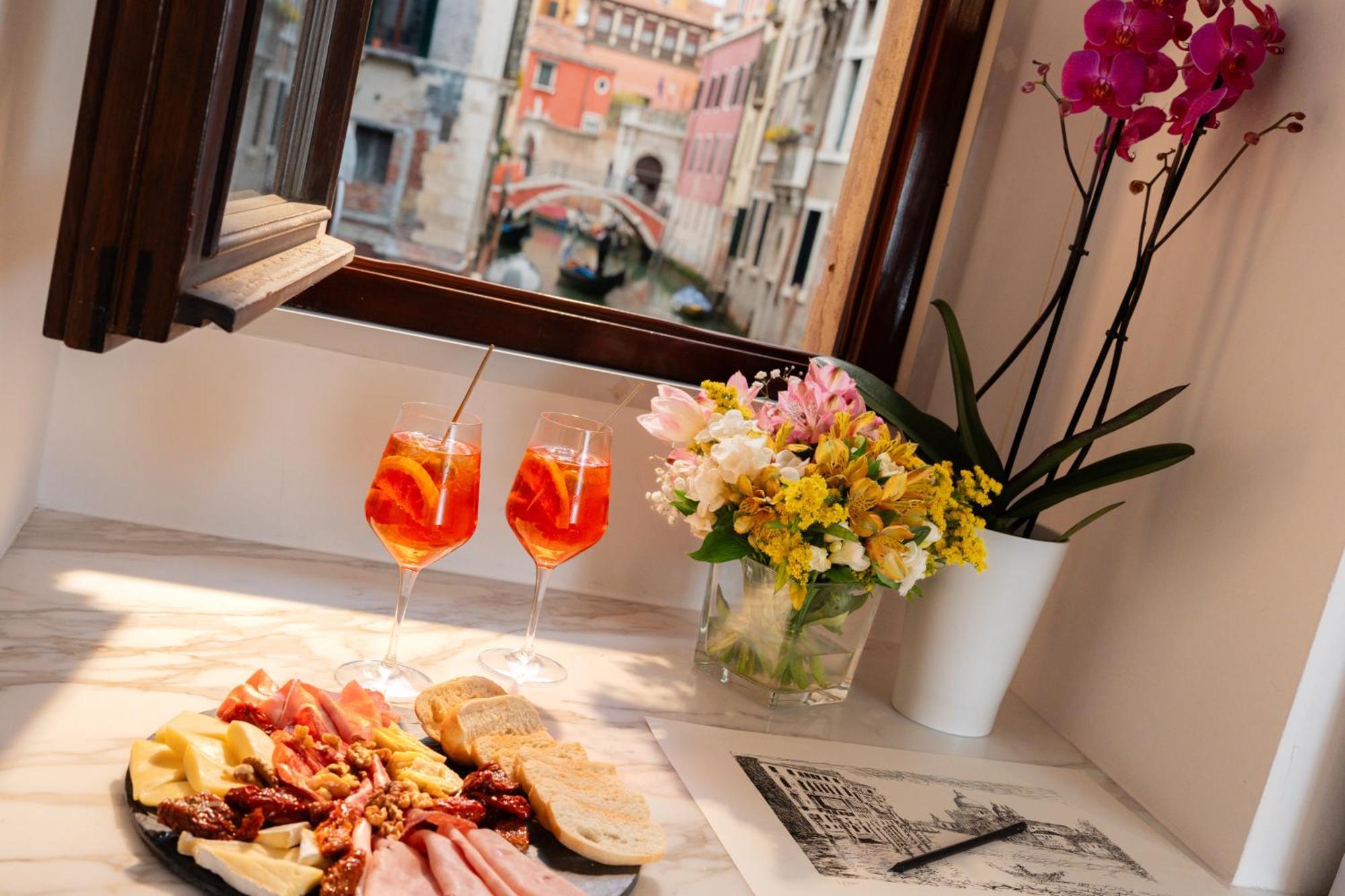 All'Angelo Art Hotel Венеция Экстерьер фото