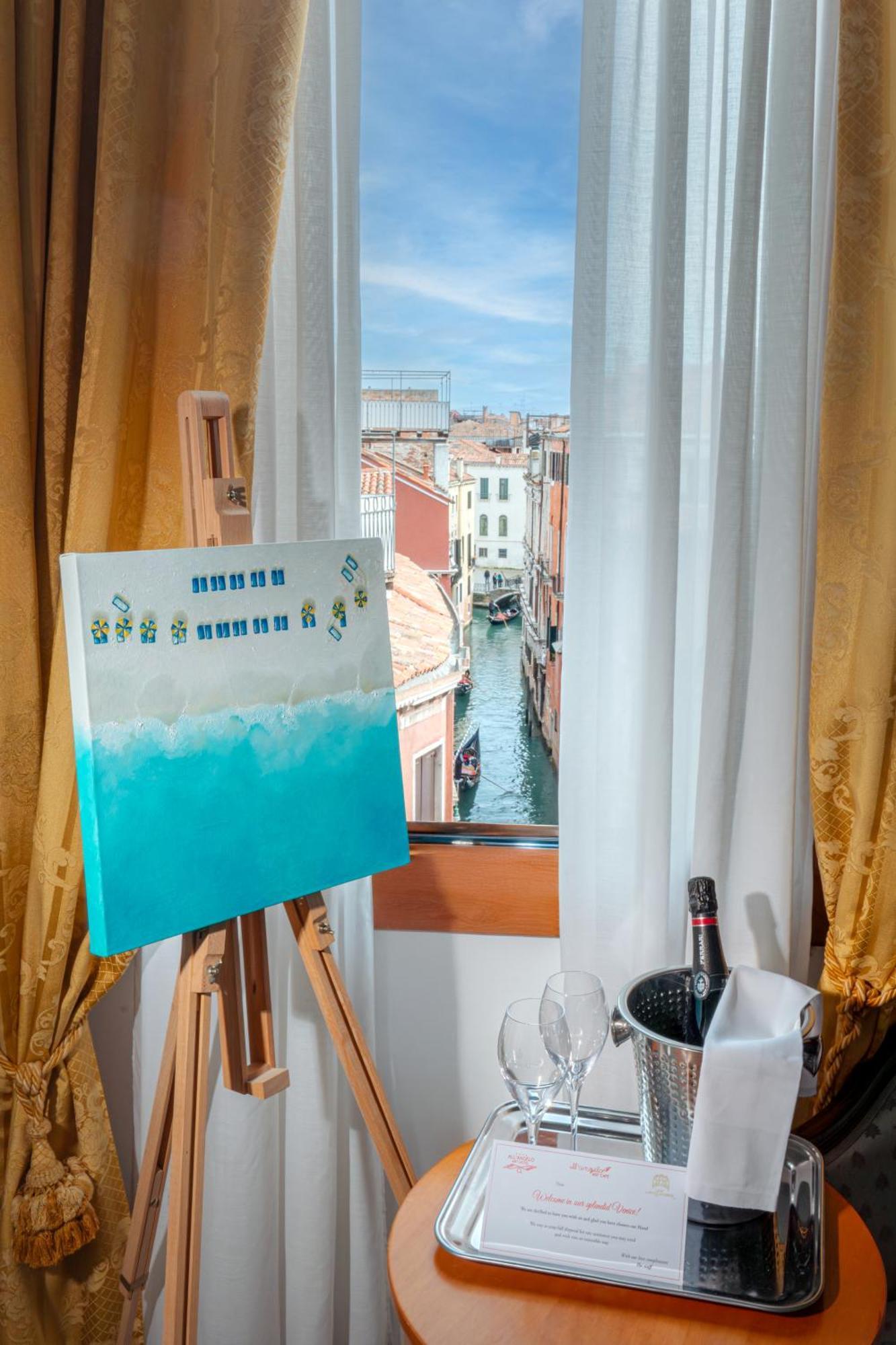 All'Angelo Art Hotel Венеция Экстерьер фото