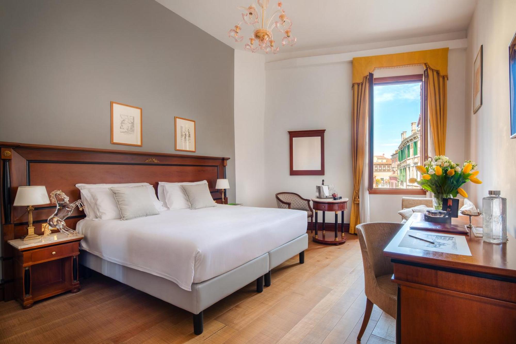 All'Angelo Art Hotel Венеция Экстерьер фото