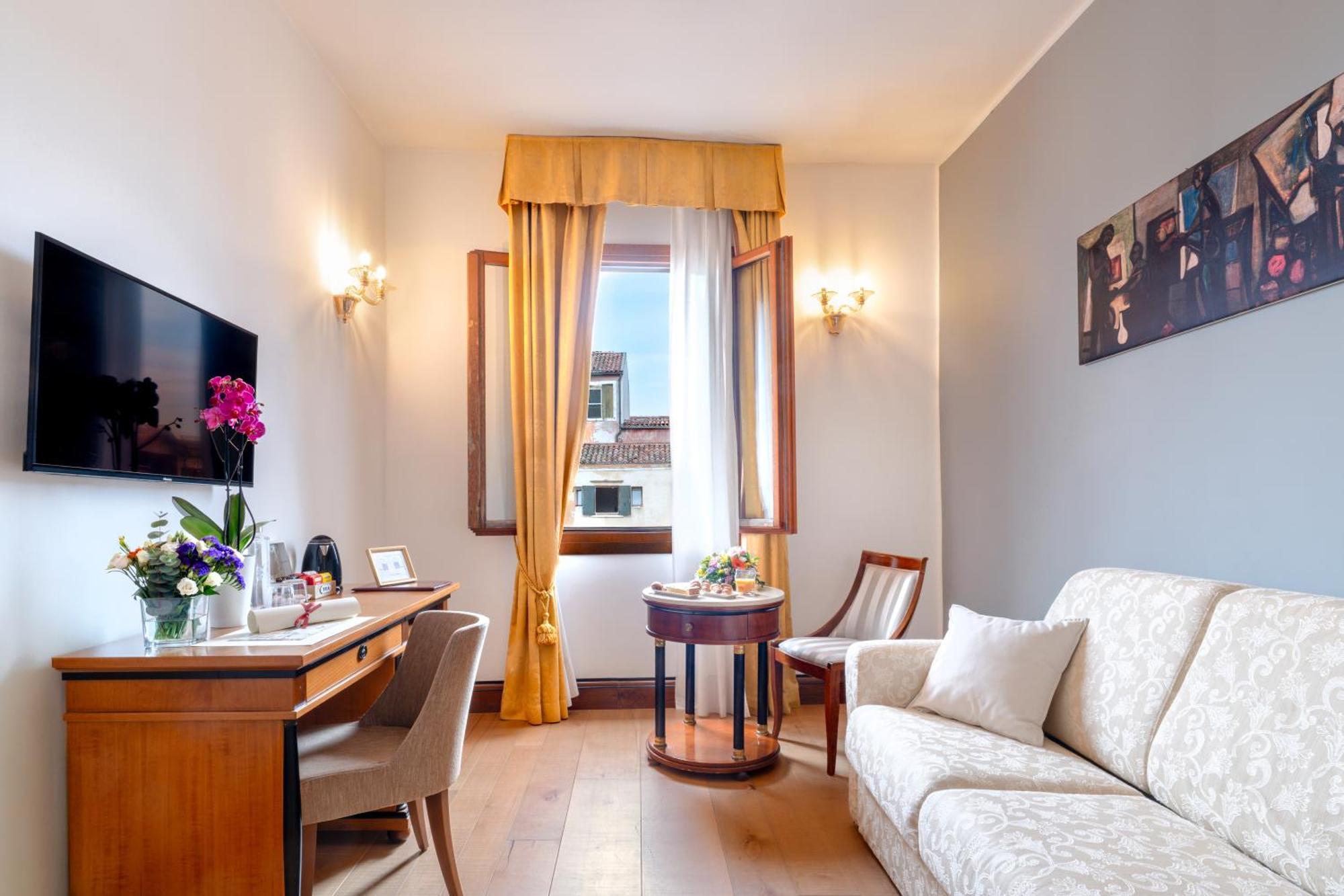 All'Angelo Art Hotel Венеция Экстерьер фото